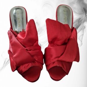 Strapless high heels